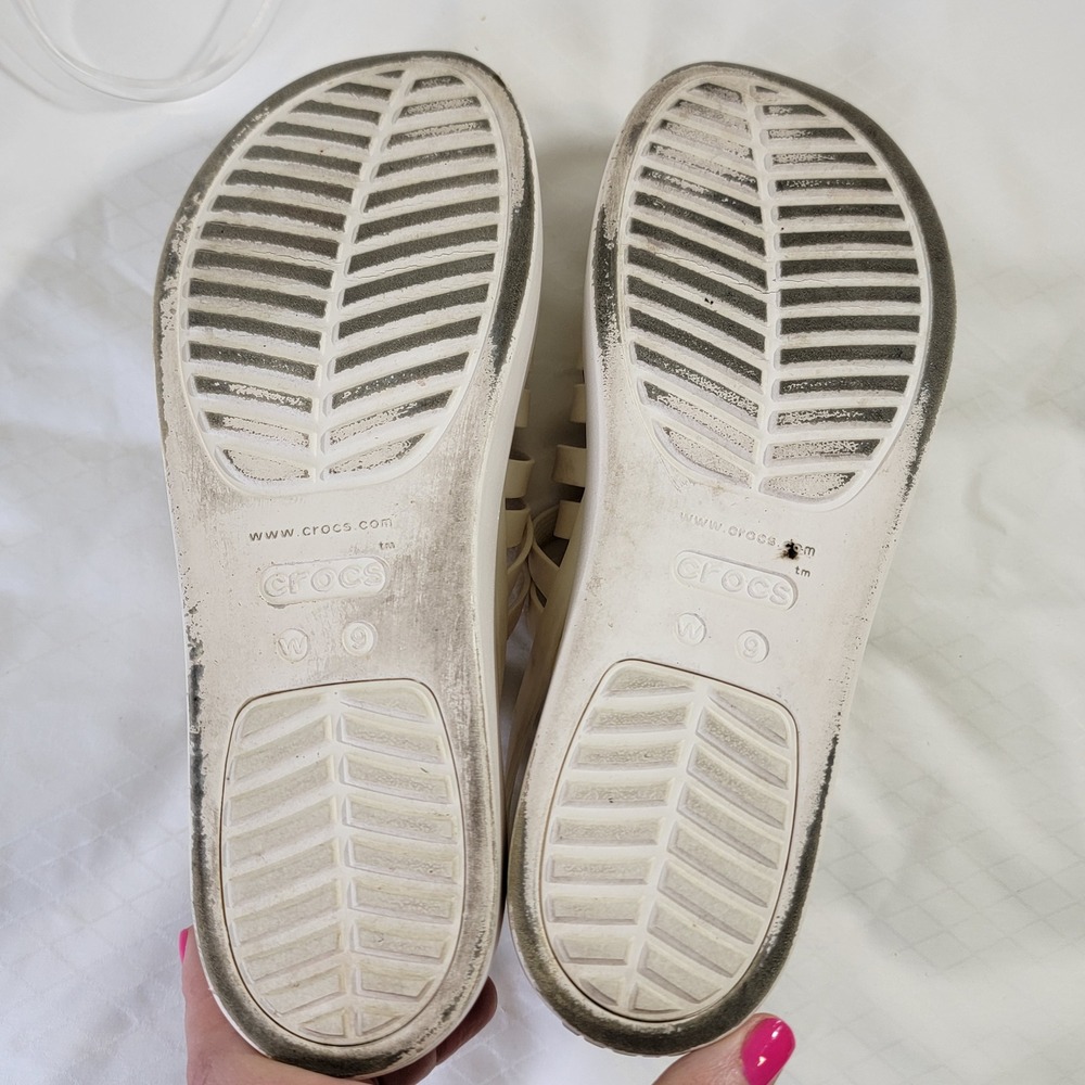 Crocs Brooklyn Strappy Low Wedge Sandals Size 9 Stucco Mushroom Platform 206751 - Picture 6 of 16